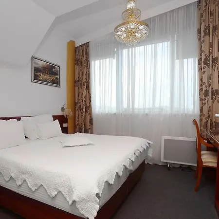 Integra Apartahotel *