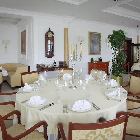 Integra Aparthotel