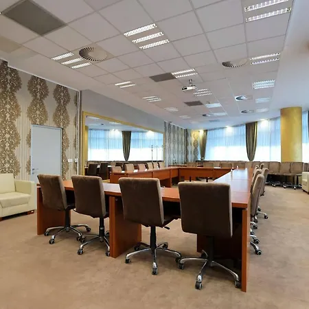 Integra Aparthotel *
