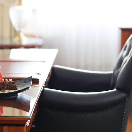 Integra Apartahotel *