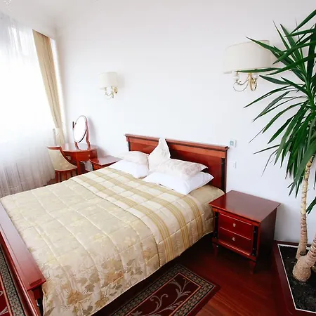 Integra Aparthotel *