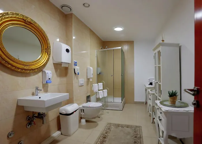 Integra Aparthotel *