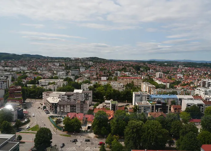 Aparthotel Integra *